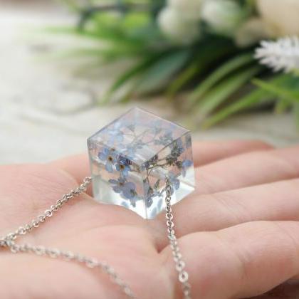 Forget me not resin necklace, cube ..