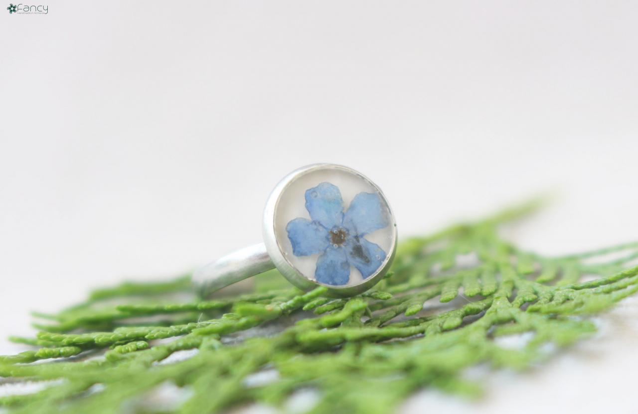 Minimalist Forget Me Not Rings, Blue Floral Ring, Resin Unique Rings, Tiny Rings For Women, Terrarium Rings Resin, Pressed Flower Rings