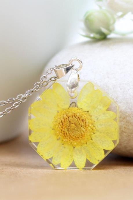 Real sunflower necklace, black eyed susan jewelry, dried sunflowers, dry sunflower necklace, pressed flower jewelry gift Armenian